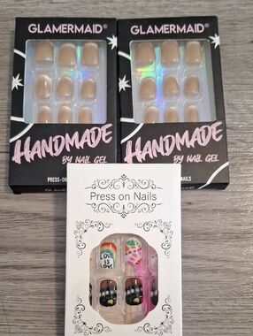 2 Glamermaid Handmade Nude Press-On Nails + Assorted Art Set